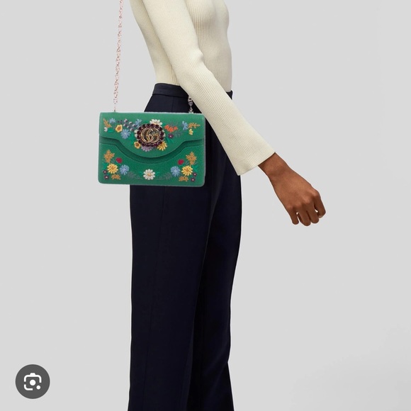 Gucci like new worn twice💚❤️ - Picture 2 of 3